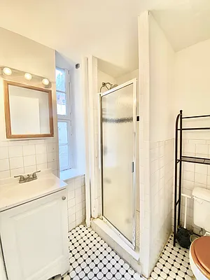 Rented by Waverly Realty Associates | media 25