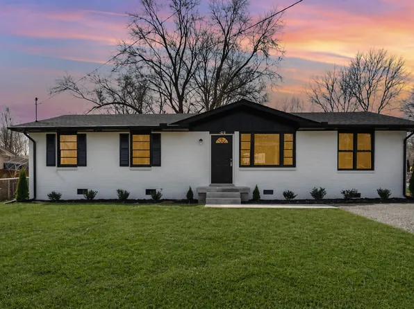 122 Brookside Dr, Hendersonville, TN 37075