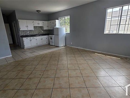 4th image of 2720 Naomi Ave APT 4