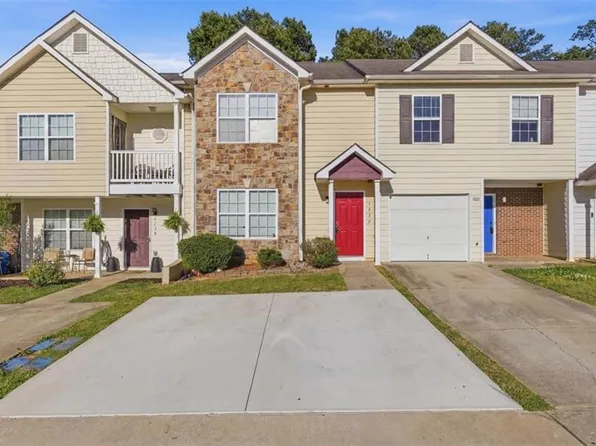 1732 Old Dogwood, Jonesboro, GA 30238