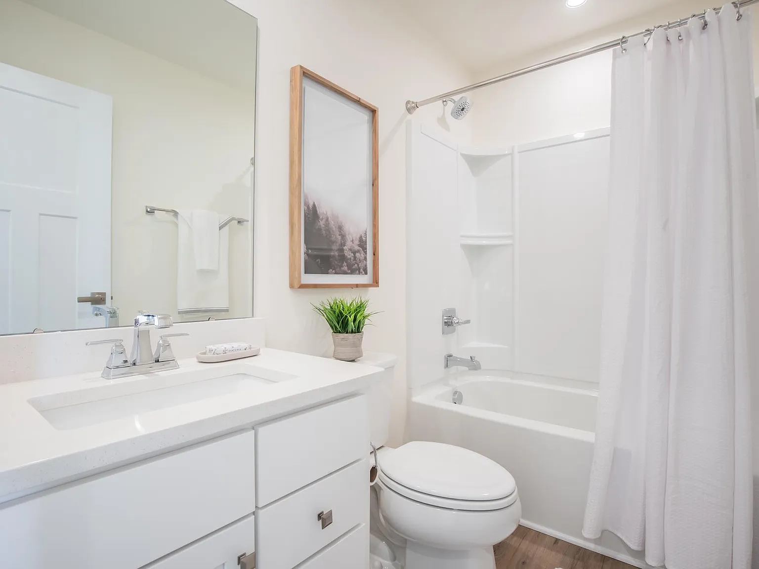 3 bed, 1599 sqft, $2,095 — Photo 3