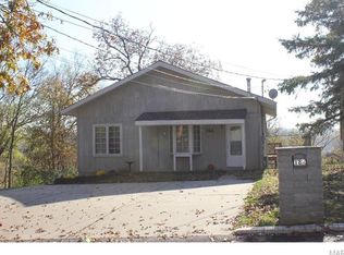 18 Eastview Dr #A, Fenton, MO