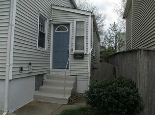 35 Extension St, Newport, RI 02840