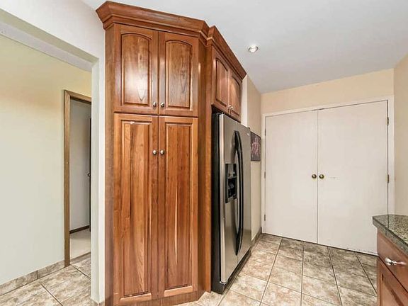 3rd image of 1283 Worthington Creek Dr