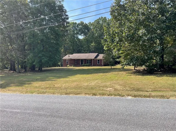 226 Tilden Nursery Rd, Lexington, NC 27295