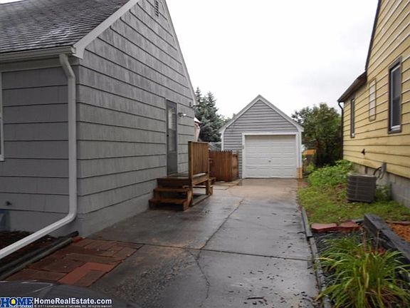 2nd image of 6421 Holdrege St