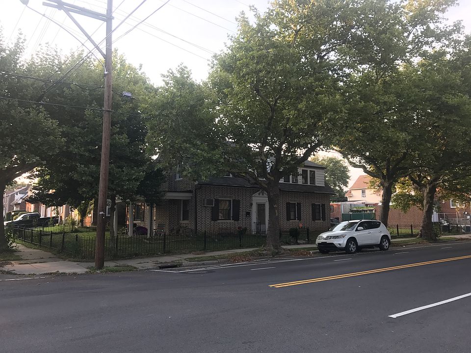 2nd image of 1345 Brighton St