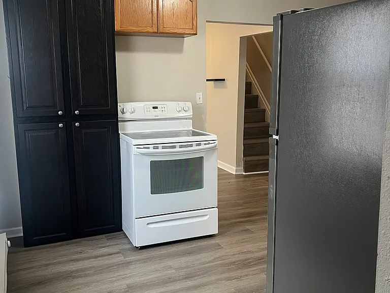 610 Marshall Rd #610 — Photo 11
