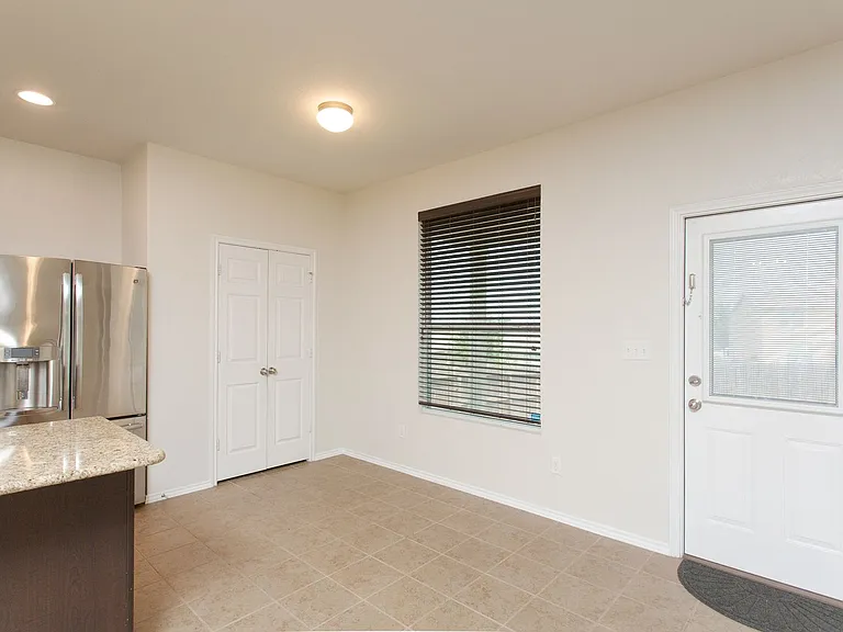 9342 Fisherman Port — Photo 7