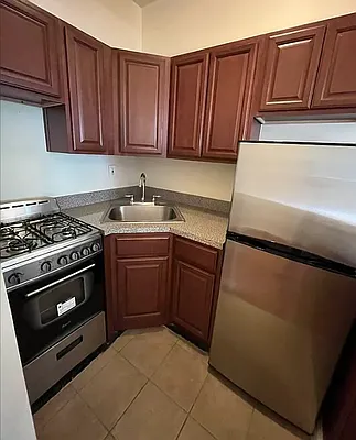 Rented by Five Town Global Realty | media 9