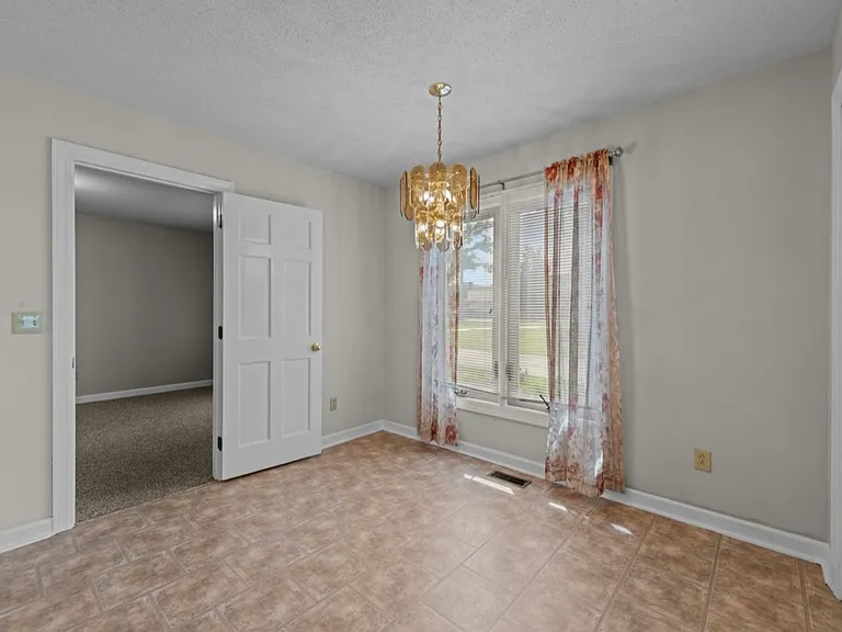 6012 Cardinal Dr — Photo 6