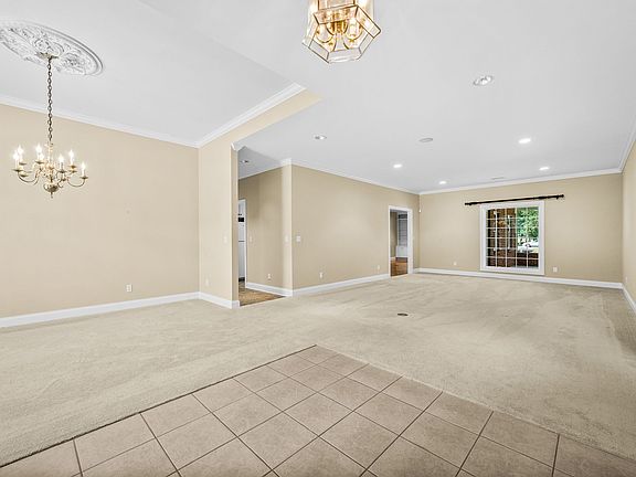 5th image of 123 Magnolia Glen Cir