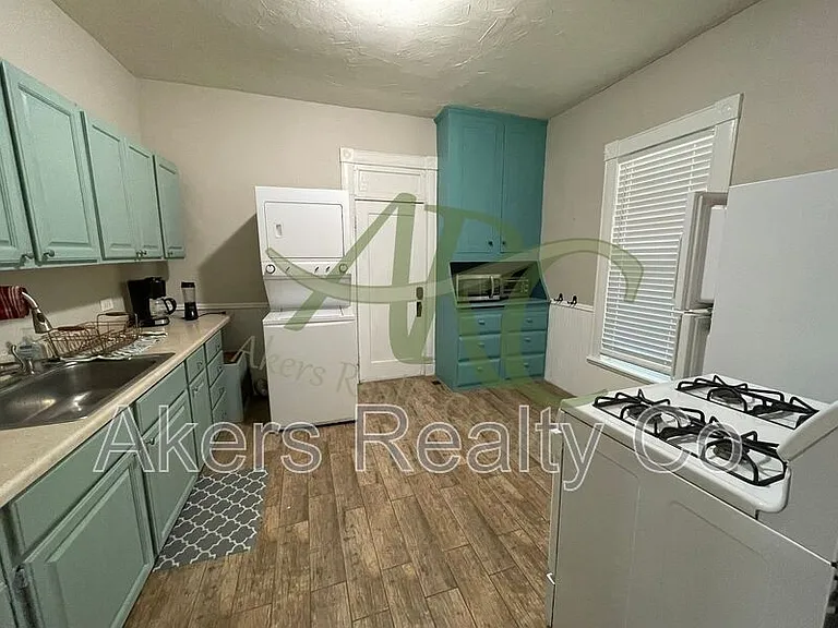 1119 West St — Photo 12