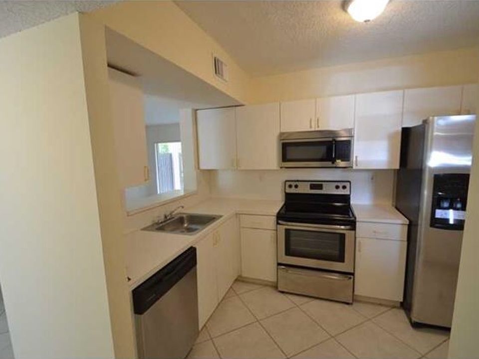 1st image of 11503 NW 89th St APT 202