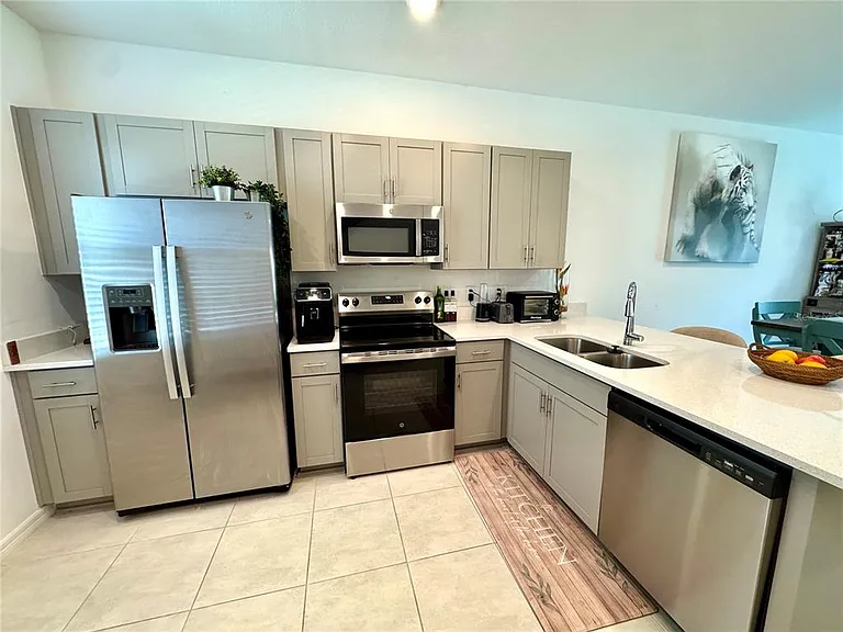 8952 Daybreak St — Photo 4