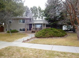 606 Fox Dr, Great Falls, MT 59404