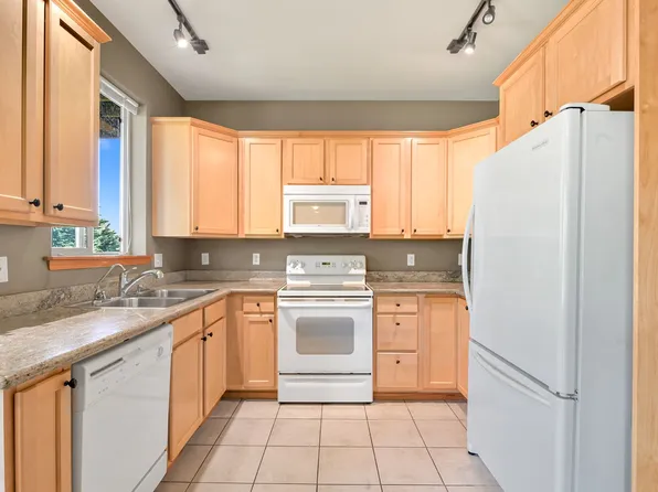 2131- 2133 Yew Street, 2131-2133 Yew St, Bellingham, WA 98229