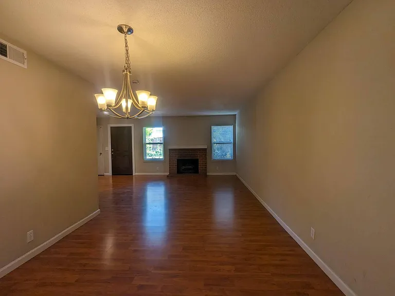620 Willowgate St #3 — Photo 4