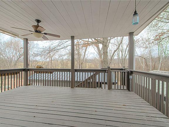 3rd image of 2600 Magnolia Ave