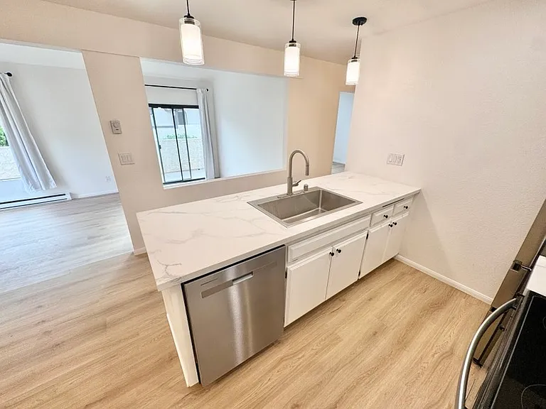 13765 Ruette Le Parc #F — Photo 5