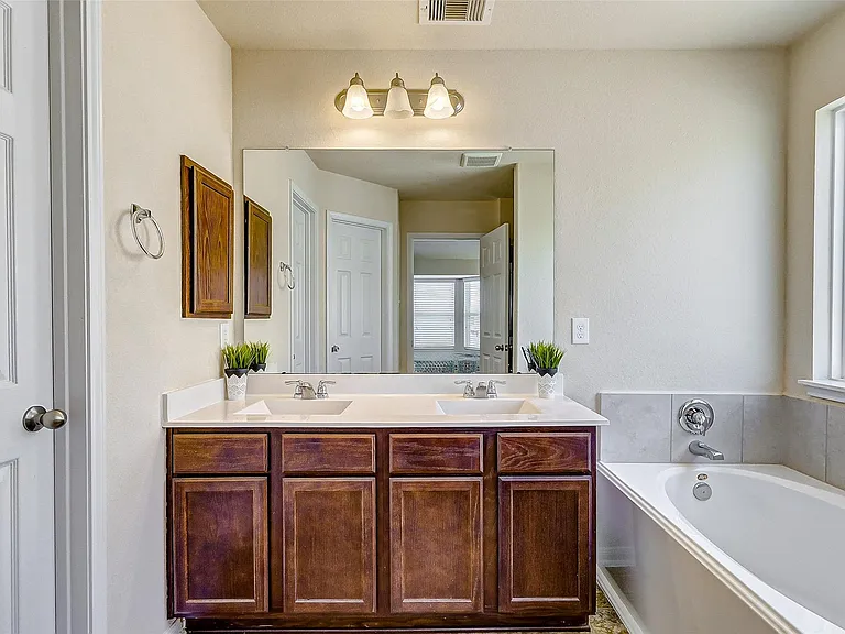 21219 Fox Hillside Way — Photo 26