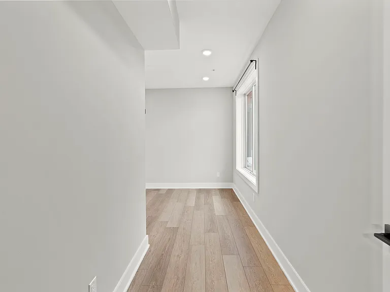 2624 Trenton Ave #307 — Photo 24