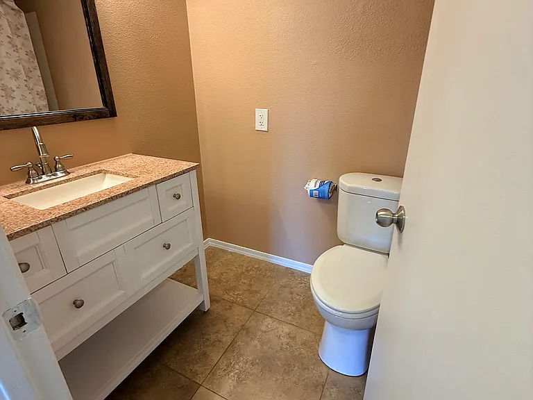 7009 S 42nd Pl — Photo 14