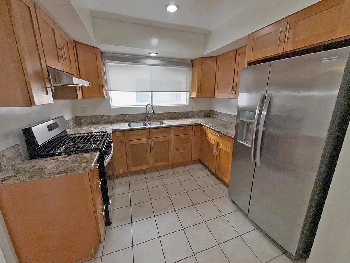 1974 S Garth Ave — Photo 4