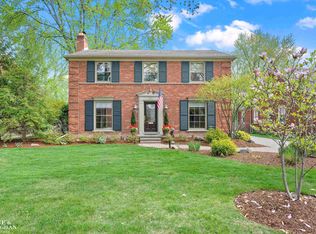838 Lakeland St, Grosse Pointe, MI 48230
