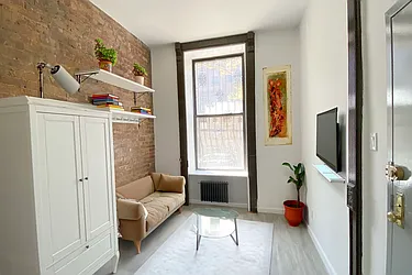Rented by Nest Seekers International