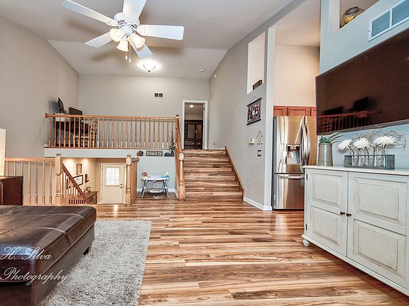 5th image of 22 Sierra Ct