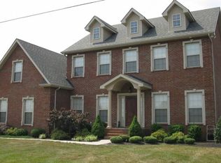 171 N Point Cir N, Shelbyville, TN 37160