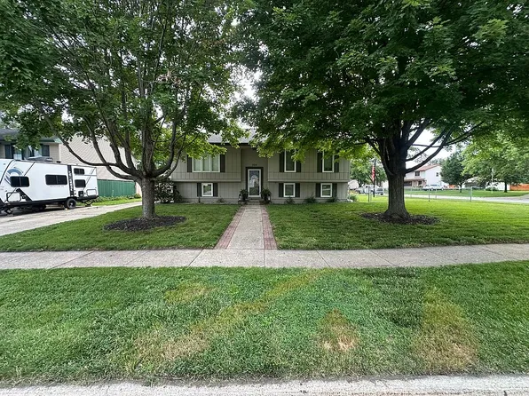 304 12th Ave NW, Altoona, IA 50009
