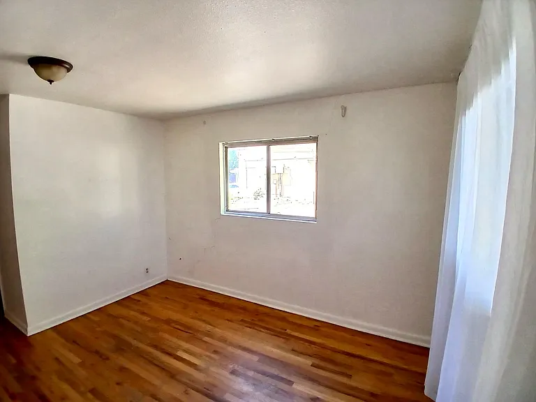 111 E Plum St #111 — Photo 8