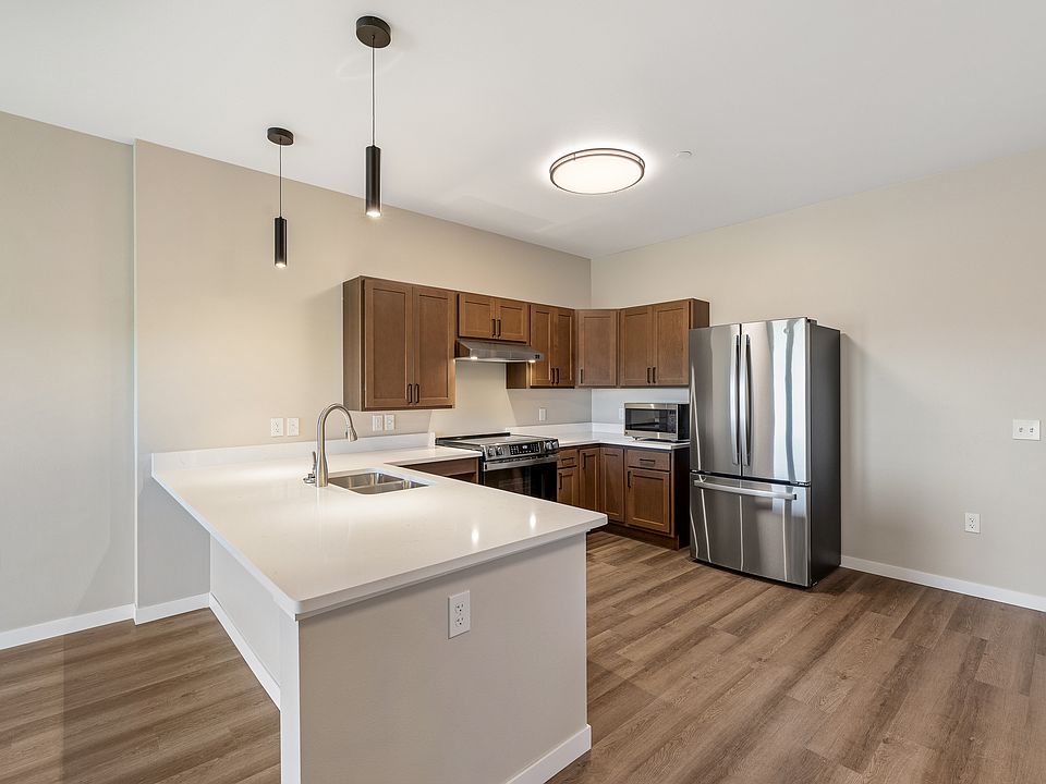 1st image of 4908 5th St #105