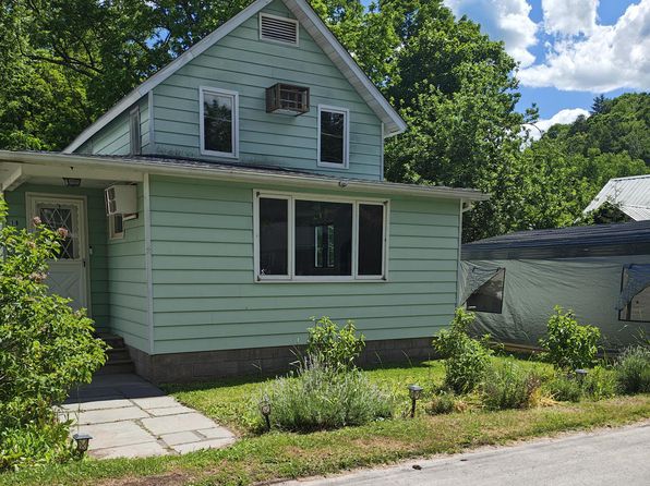 18 Tremper Ave
