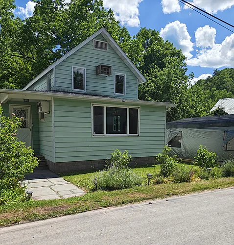 18 Tremper Ave Photo 1