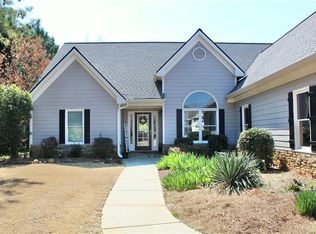 716 Lincoln Dr, Winder, GA 30680
