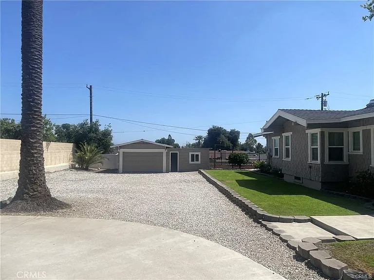 596 E Arrow Hwy — Photo 2