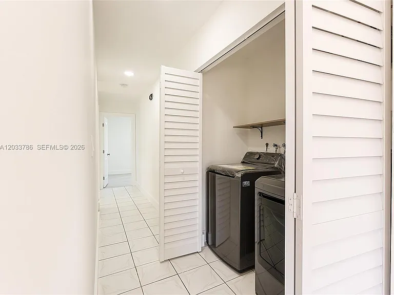 15881 SW 139th Ave — Photo 13