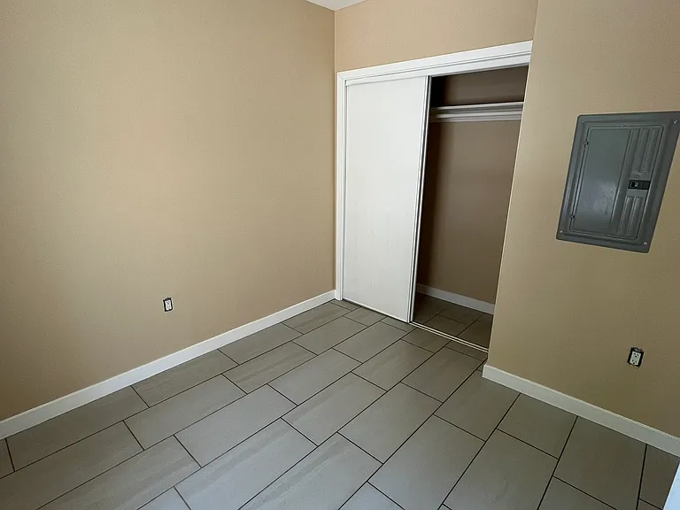 650 E 109th Pl #3/4 — Photo 3