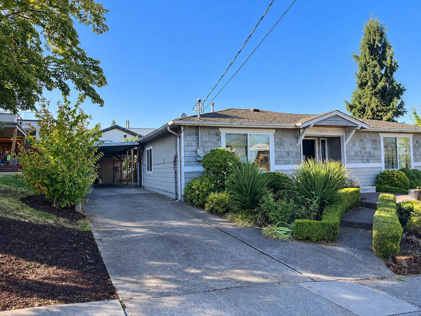 3 bed, 1900 sqft, $4,000 — Photo 2