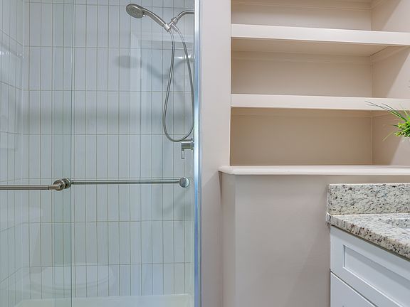 4th image of 8131 Pinelake Ct
