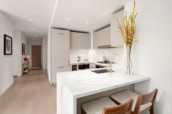 Rented by Compass | media 7