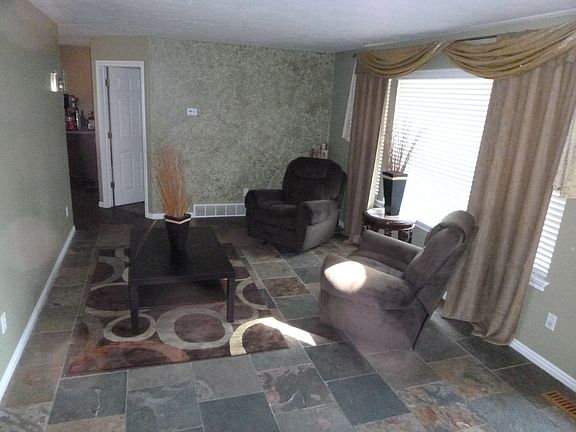 4th image of 15236 S Mountainside Dr