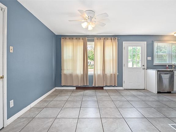 5th image of 3240 Sims Ave