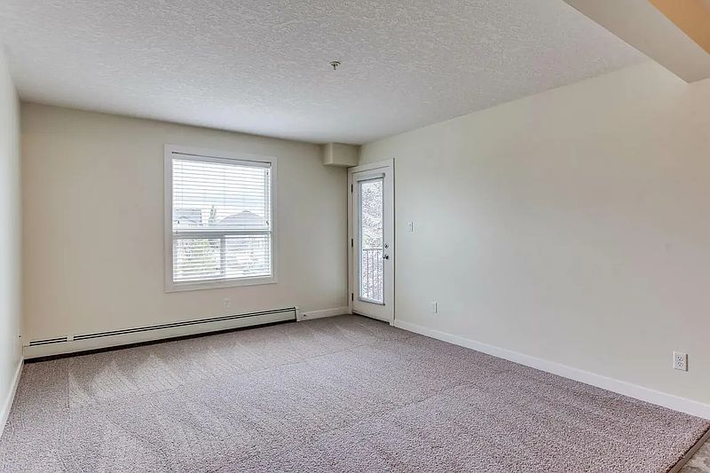 Airdrie Apartment for rent - 2 Bedrooms — photo 12