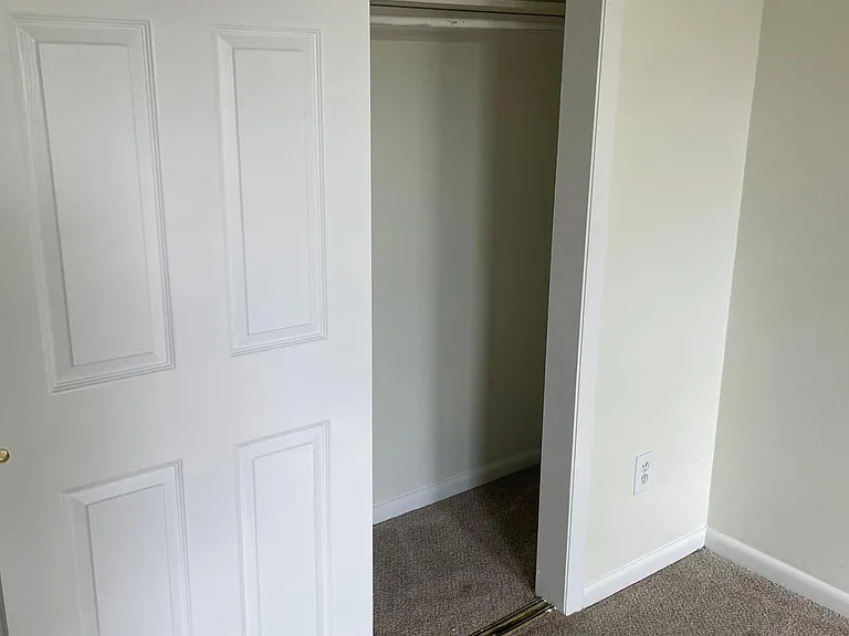 6931 Bonnot Dr — Photo 10