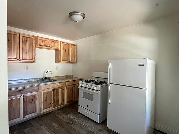 4th image of 2737 Knox Ave #1