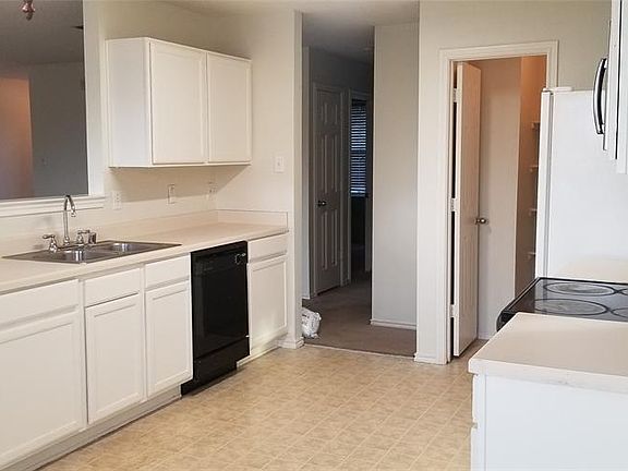 5th image of 2047 Crosbyton Ln